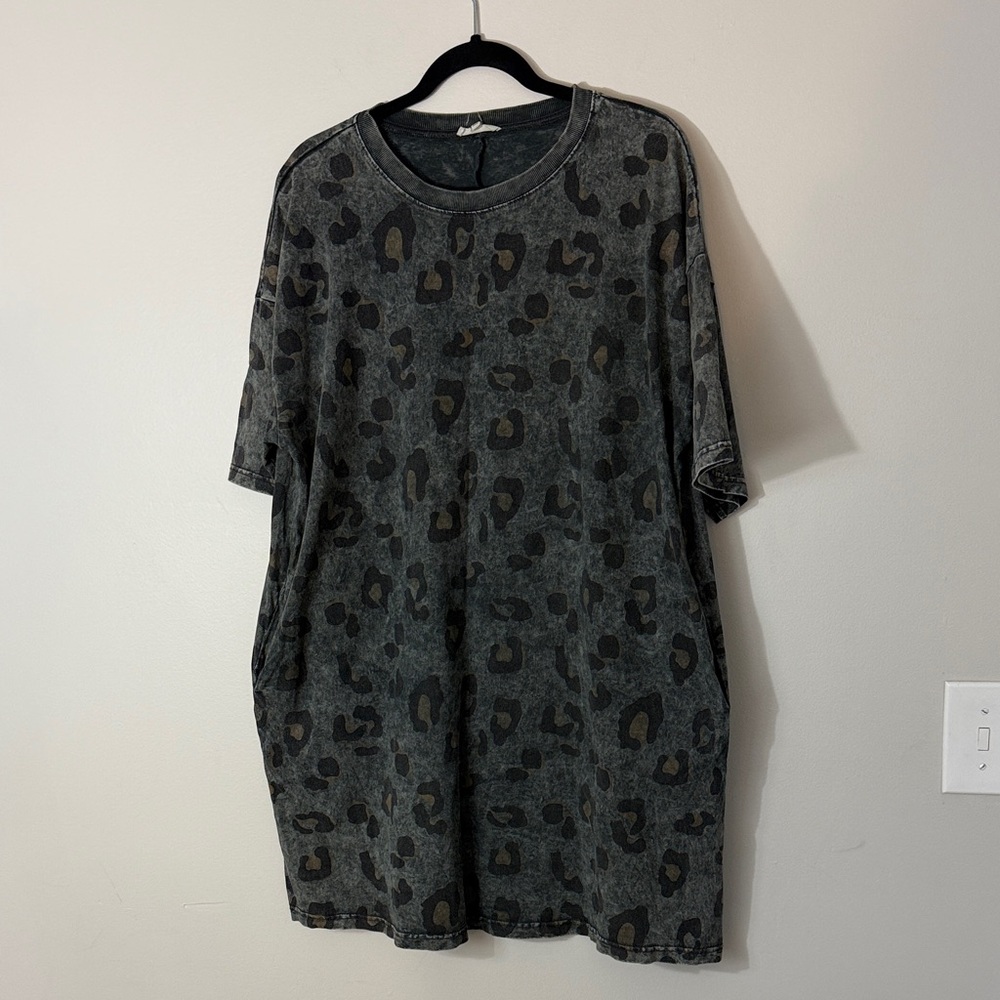 Black Leopard Print T- Shirt Dress